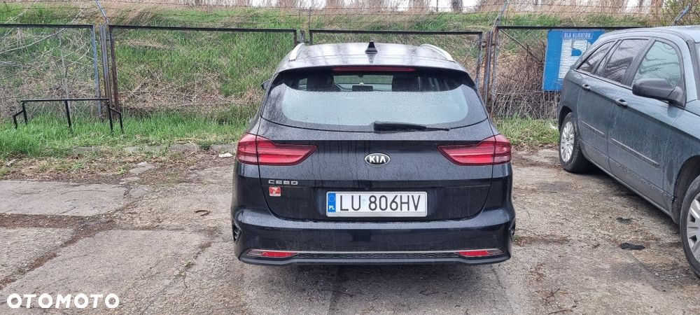 Kia Ceed - 4