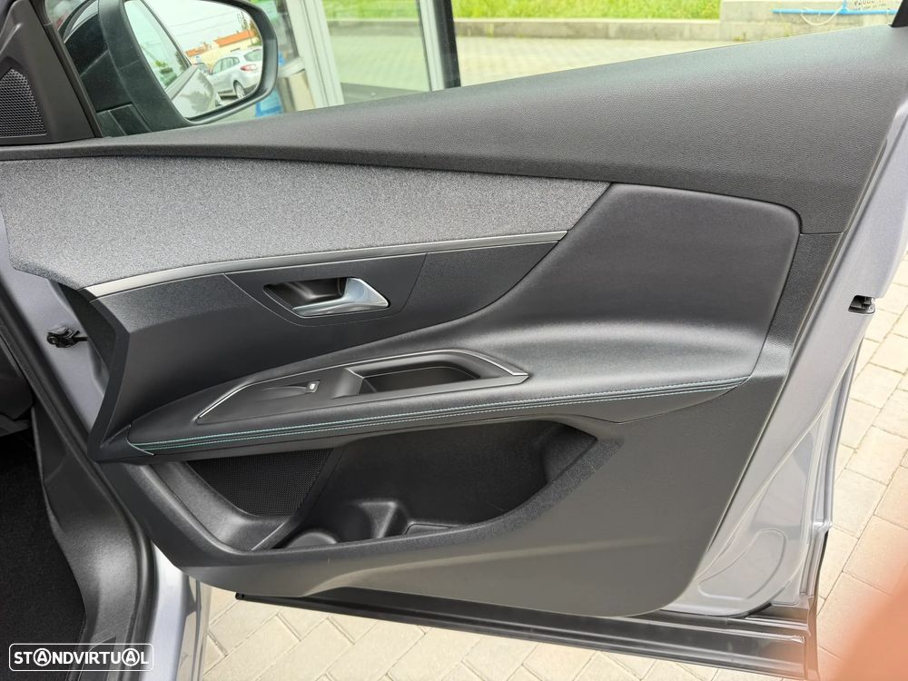 Peugeot 3008 1.5 BlueHDi Allure Pack EAT8 - 8