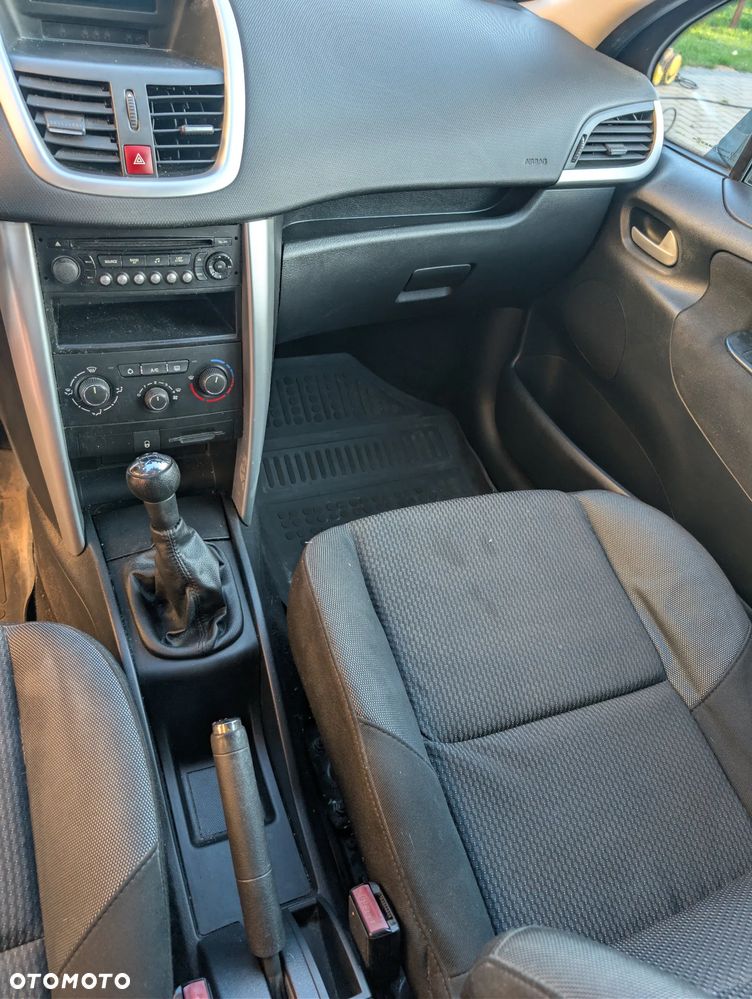 Peugeot 207 1.6 HDi Active - 14