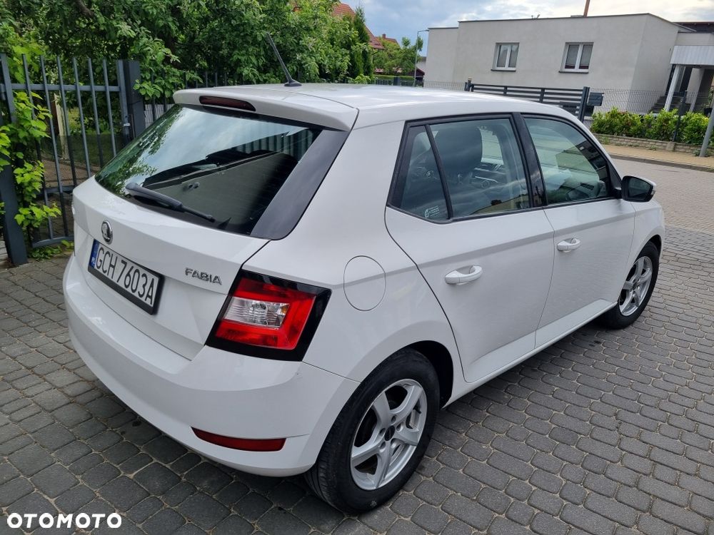 Skoda Fabia - 4