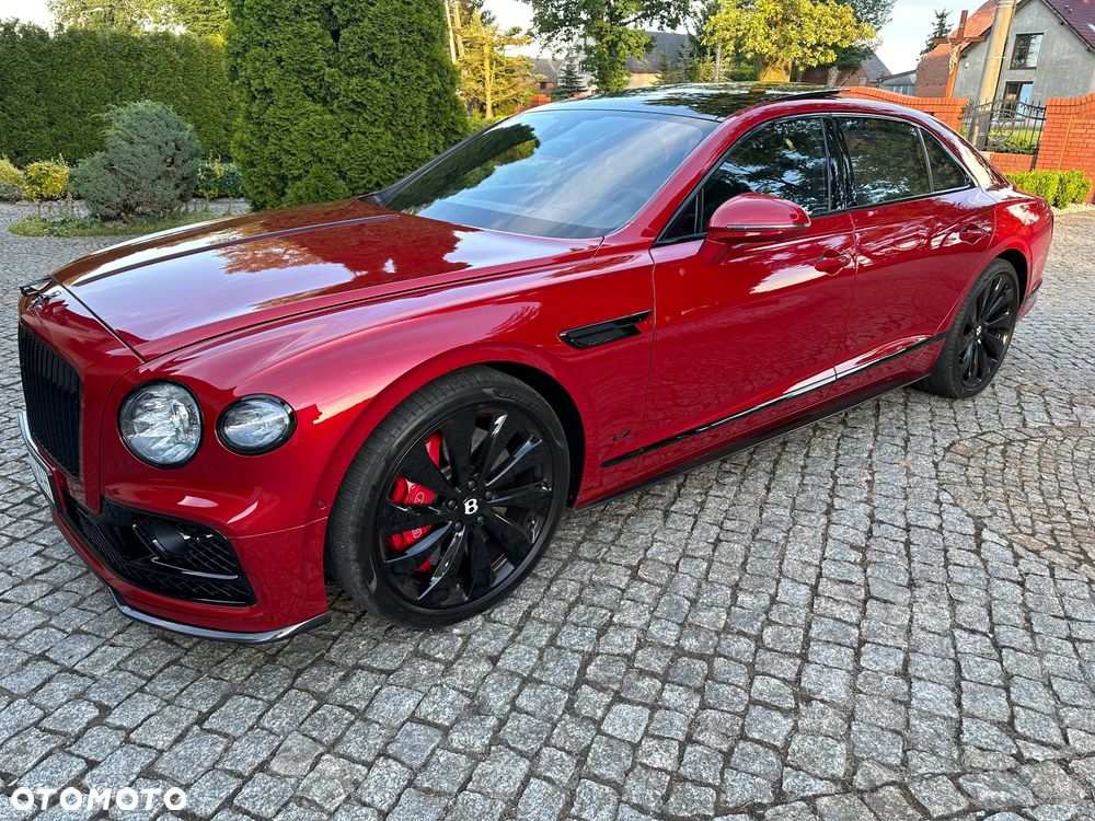 Bentley Flying Spur V8 - 8