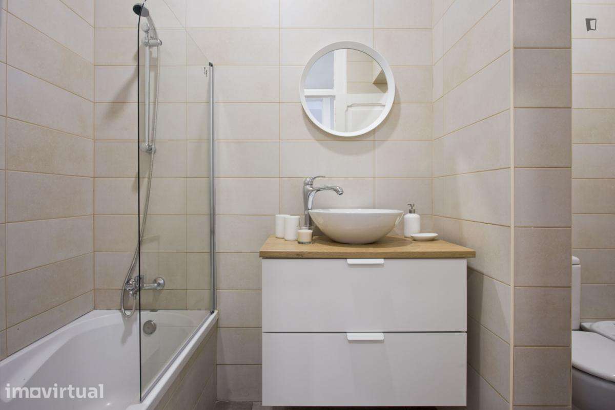 Quarto - localizado em Penha de França Lisbon - Grande imagem: 2/27