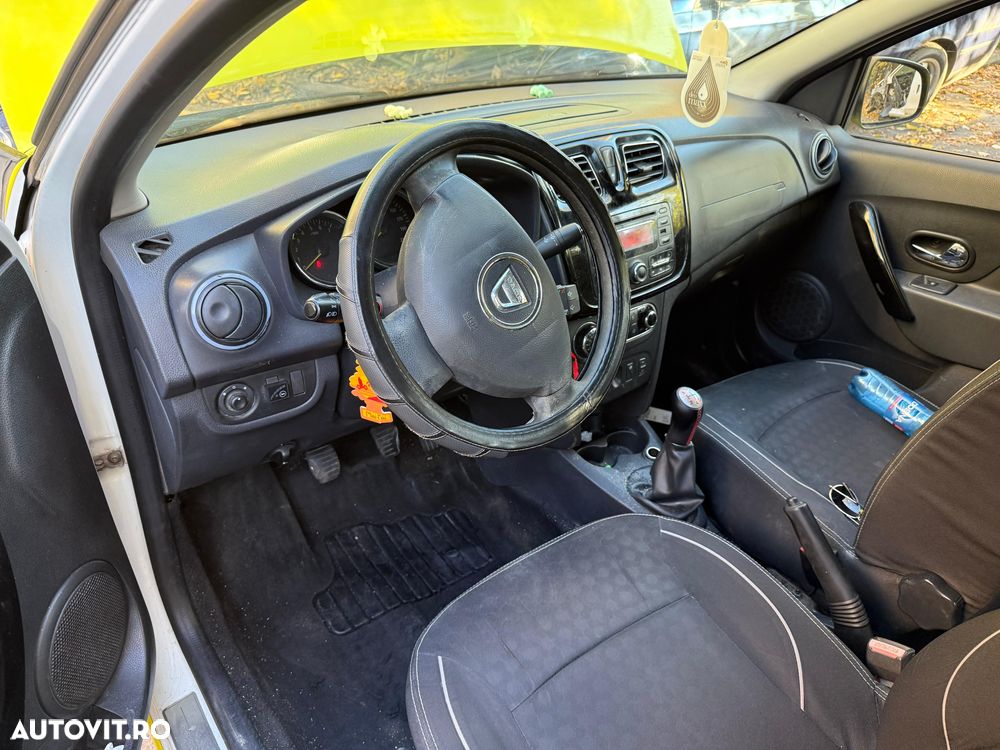 Dezmembrez Dacia Logan II 2014 galben 1,2 benzina - 12