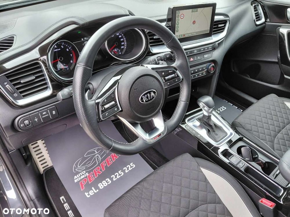 Kia ProCeed - 13