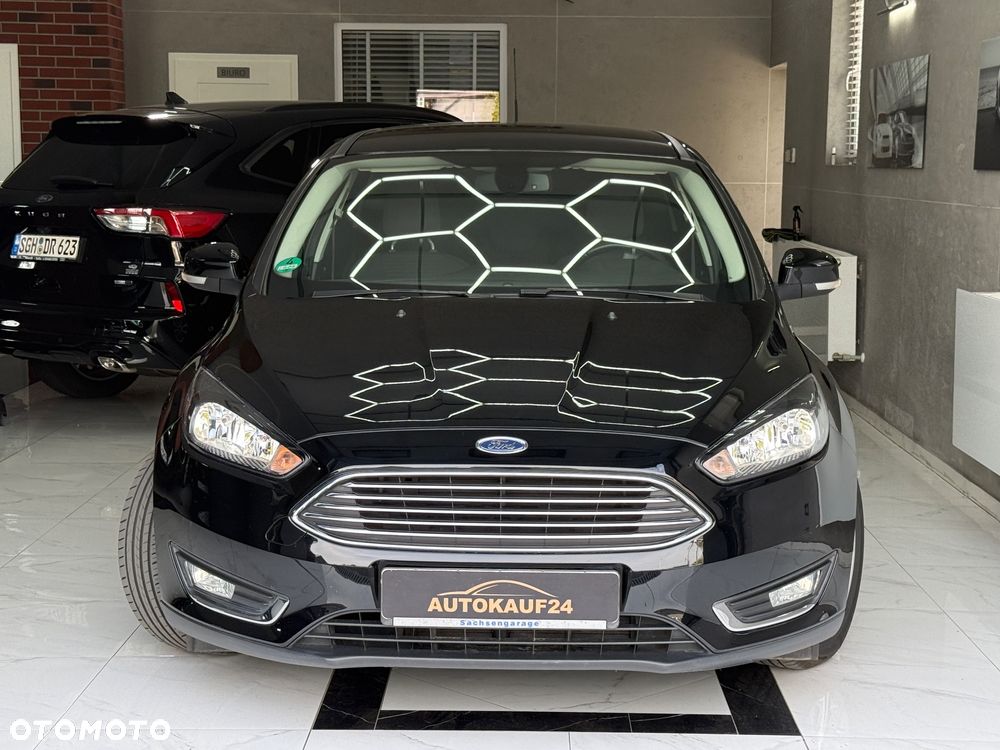 Ford Focus 1.0 EcoBoost Titanium - 4