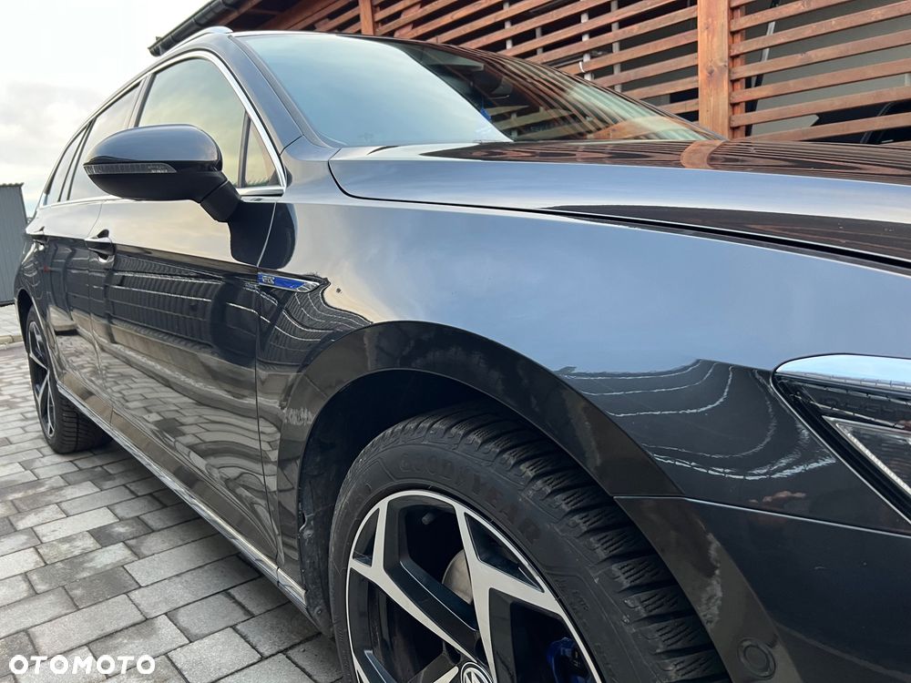 Volkswagen Passat - 33