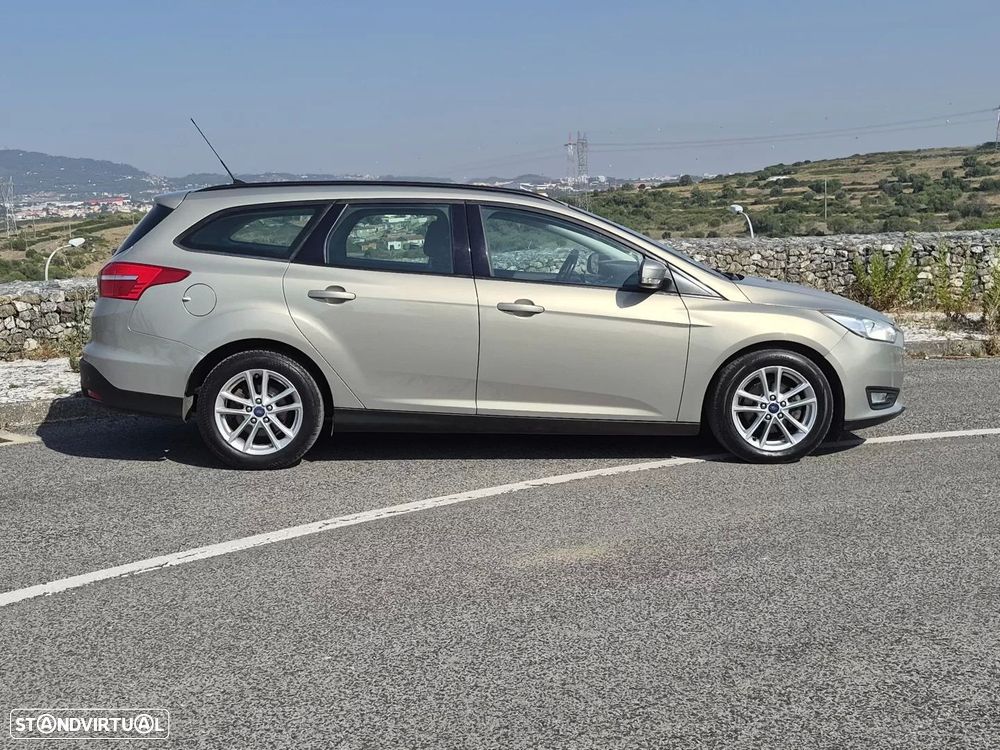 Ford Focus SW 1.5 TDCi ST-Line - 21