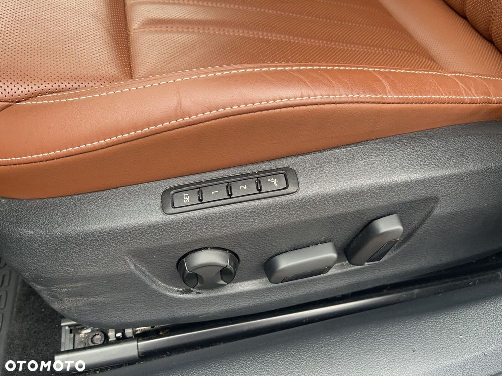 Skoda Superb 2.0 TDI SCR L&K DSG - 21