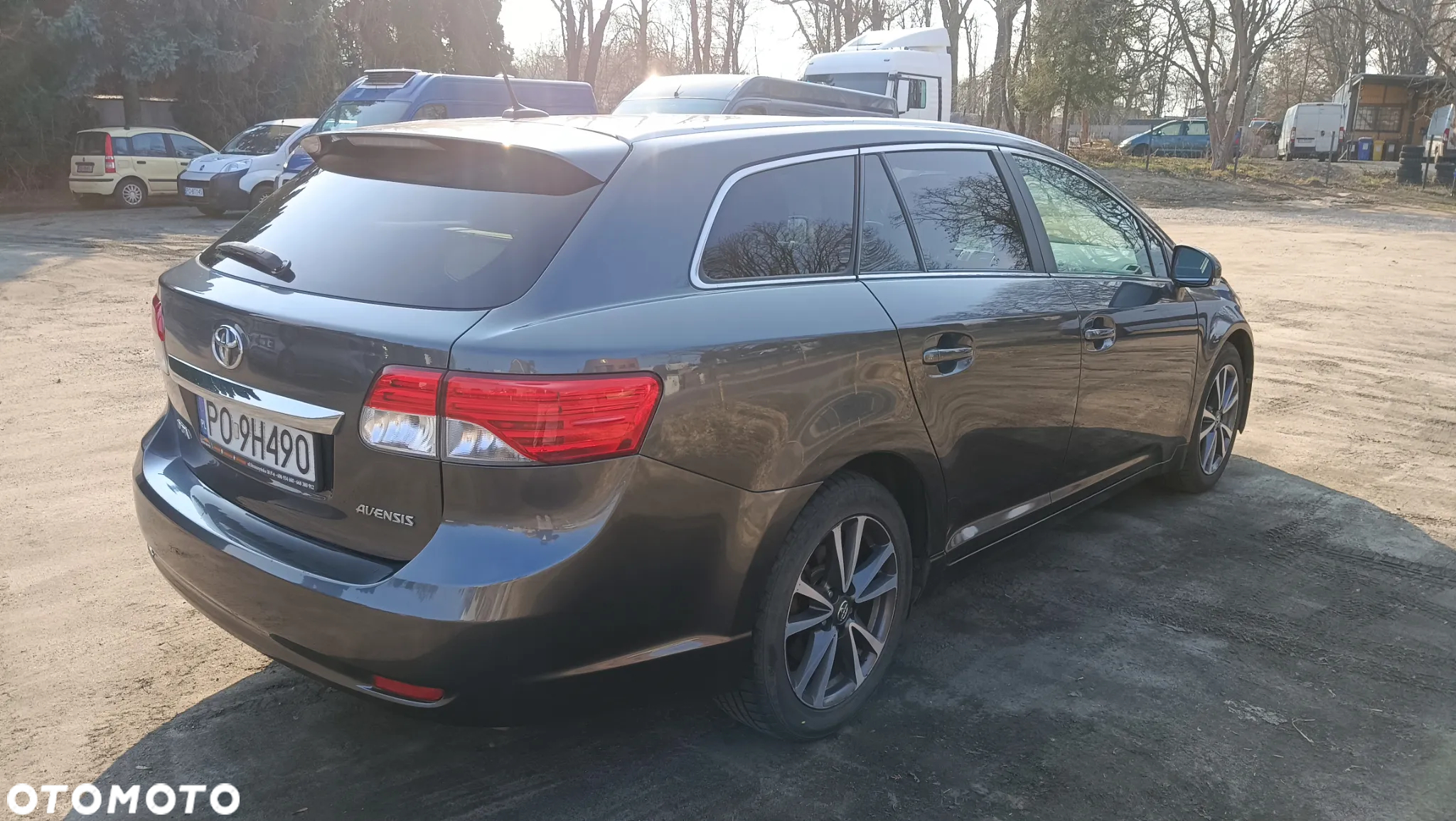 Toyota Avensis - 2