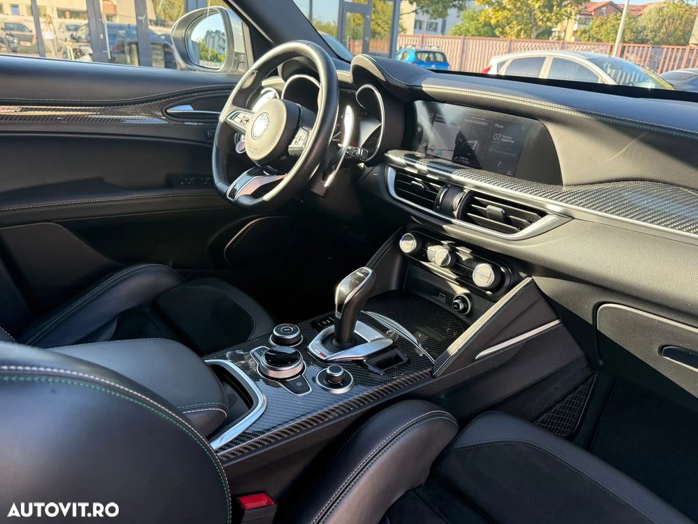 Alfa Romeo Stelvio 2.9 V6 Turbo AWD AT8 Quadrifoglio - 14