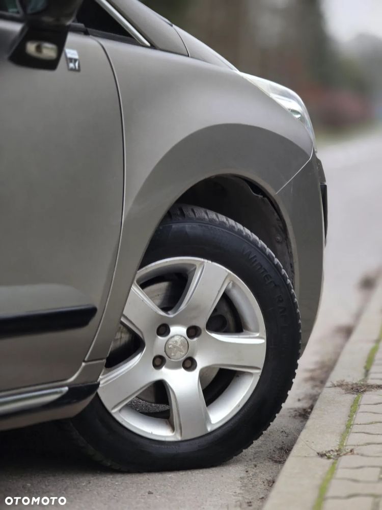 Peugeot 3008 Hybrid4 - 37