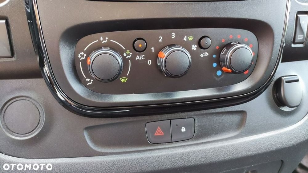 Opel Vivaro - 36