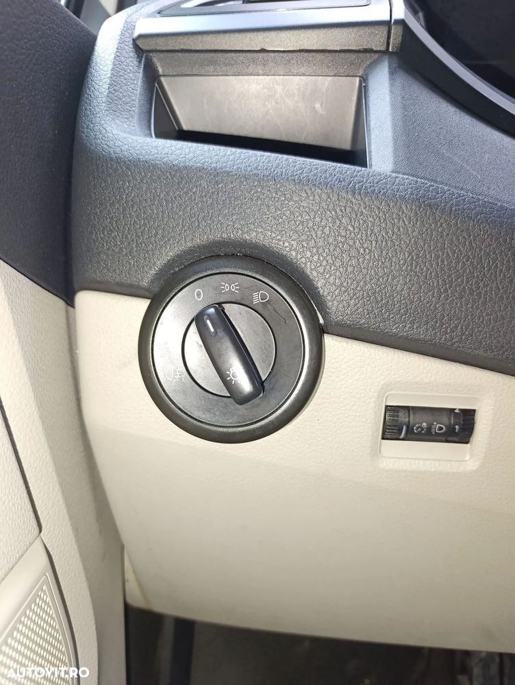 Volkswagen Transporter 2.0 75 kW KR - 8