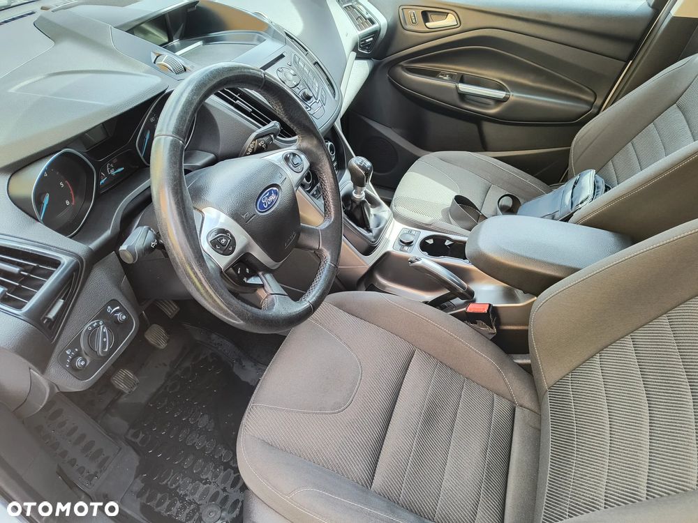 Ford Kuga 2.0 TDCi Titanium - 9