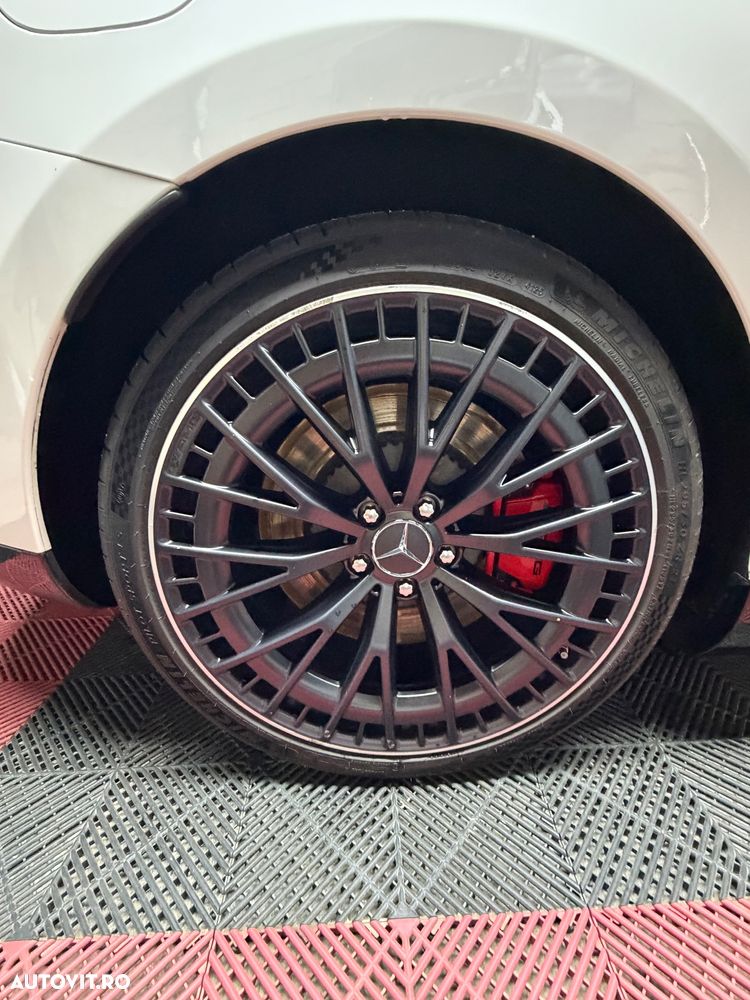 Mercedes-Benz EQE AMG 43 4MATIC - 11