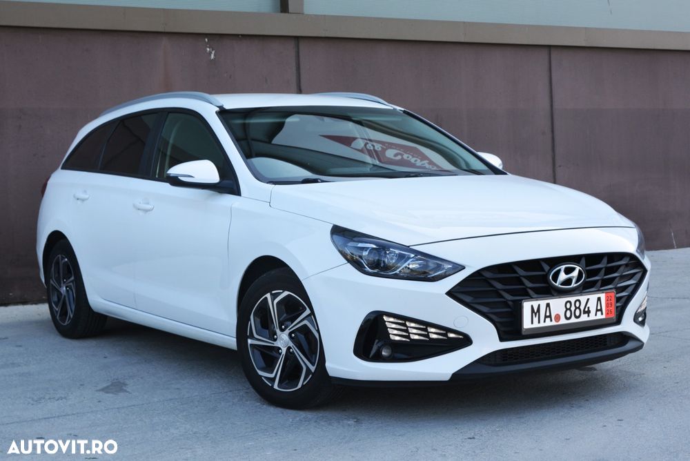HYUNDAI i30