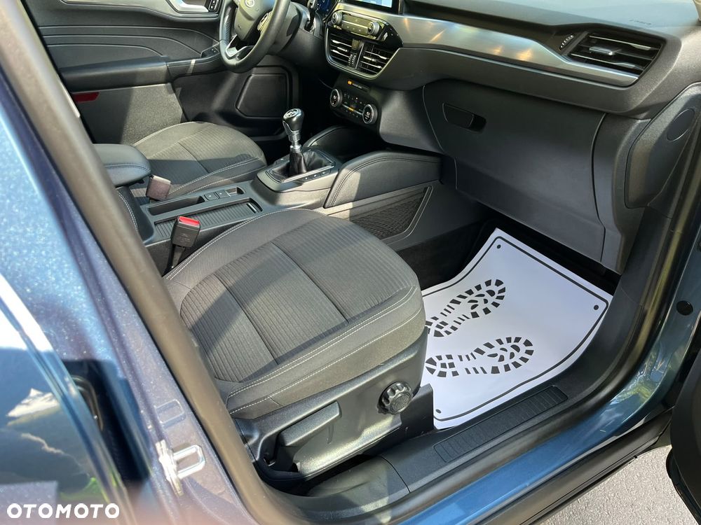 Ford Kuga - 27