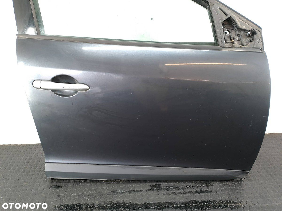 DRZWI PRZÓD PRAWY RENAULT MEGANE III TEB66 HATCHBACK - 2