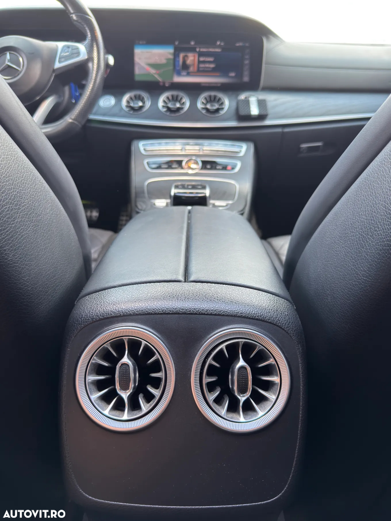 Mercedes-Benz E - 11