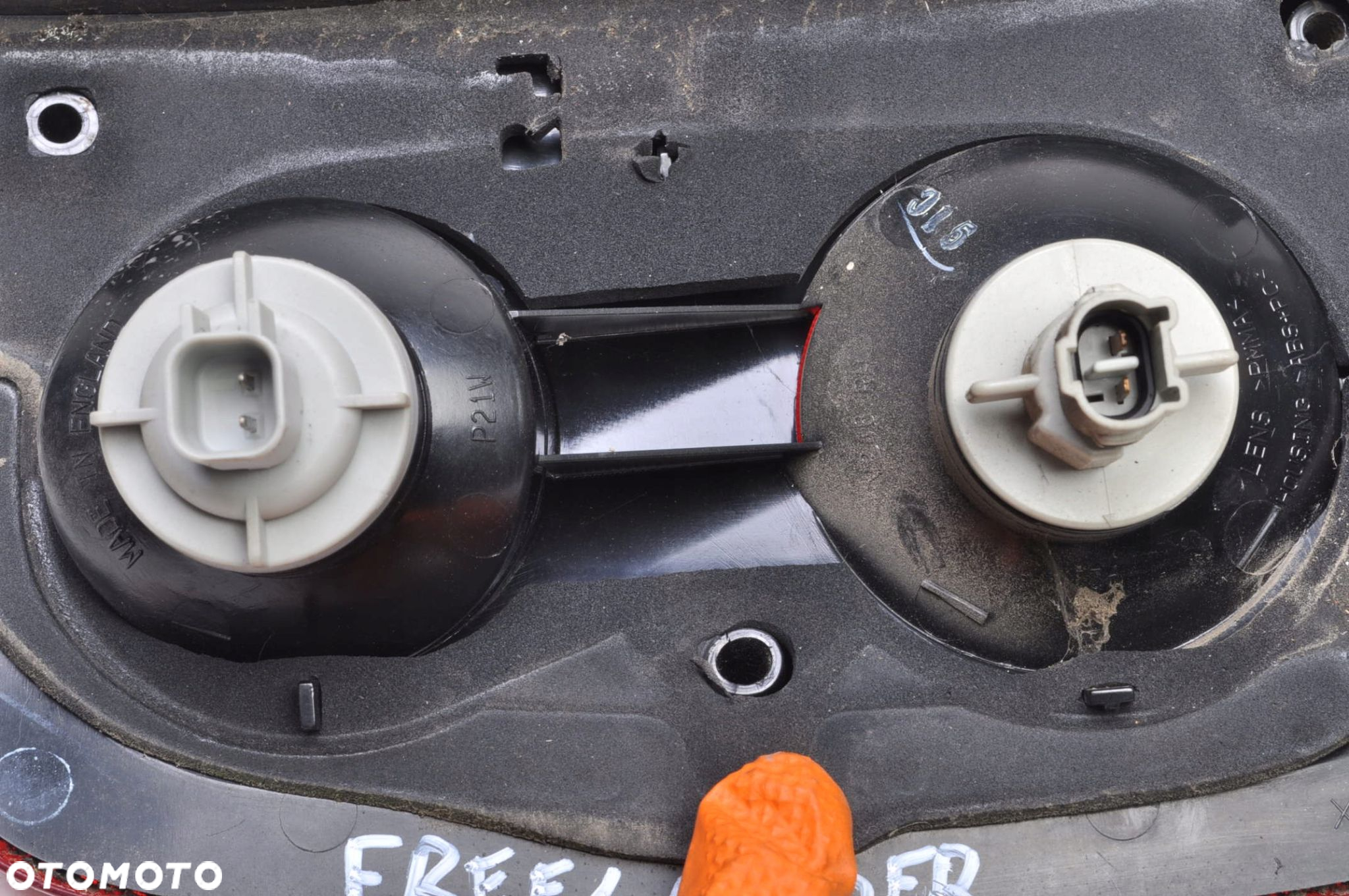 LAND ROVER FREELANDER L314 LAMPA PRAWA TYLNA PRAWY TYŁ - 7
