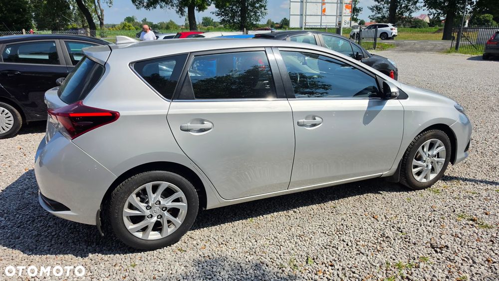 Toyota Auris 1.6 Dynamic - 8