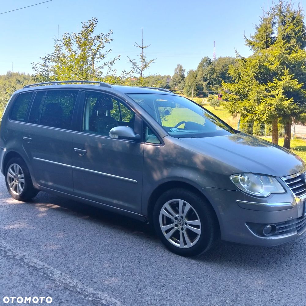 Volkswagen Touran - 3