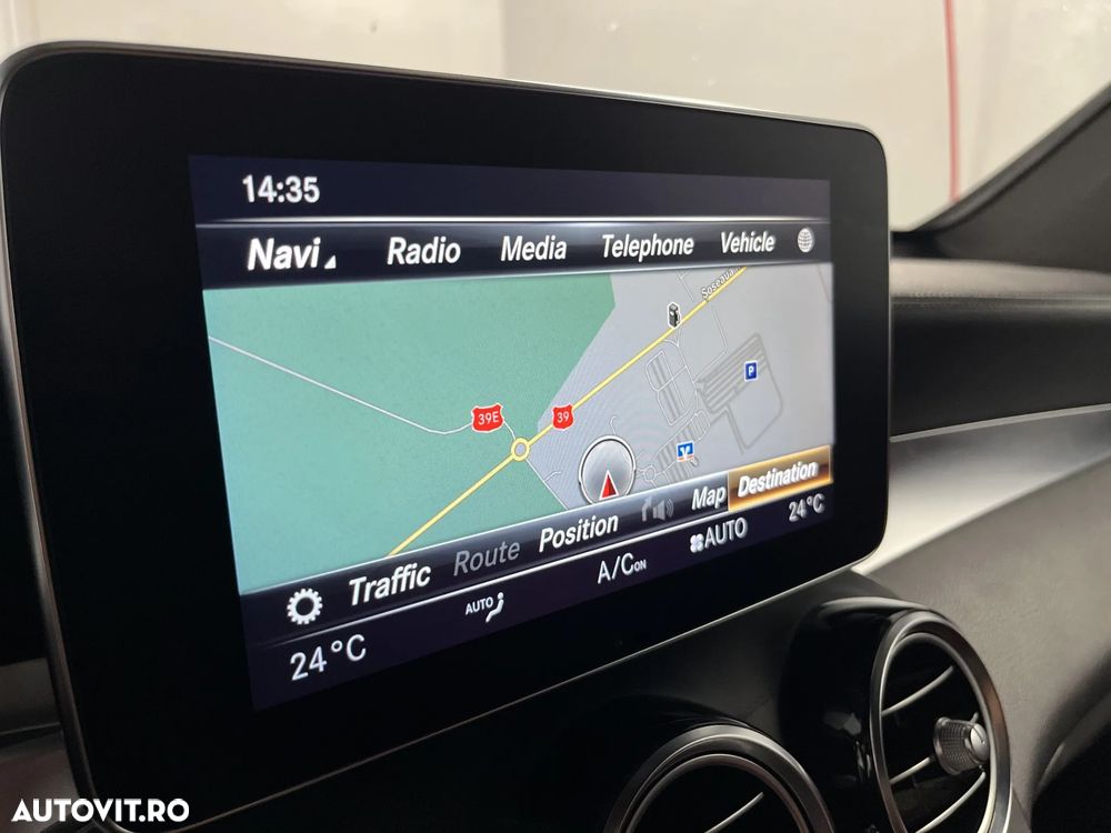 Mercedes-Benz GLC 300 4MATIC 9G-TRONIC AMG Line - 23
