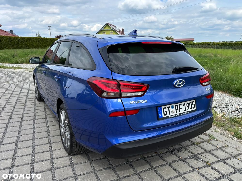 Hyundai i30 blue Kombi 1.6 CRDi Passion - 4