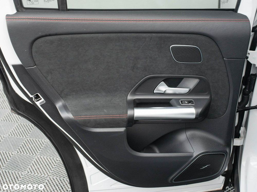 Mercedes-Benz EQA 250 66.5kWh AMG Line - 24