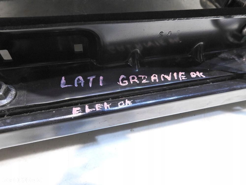 FOTEL PRAWY PRZÓD PODGRZEWANY RENAULT LATITUDE - 2