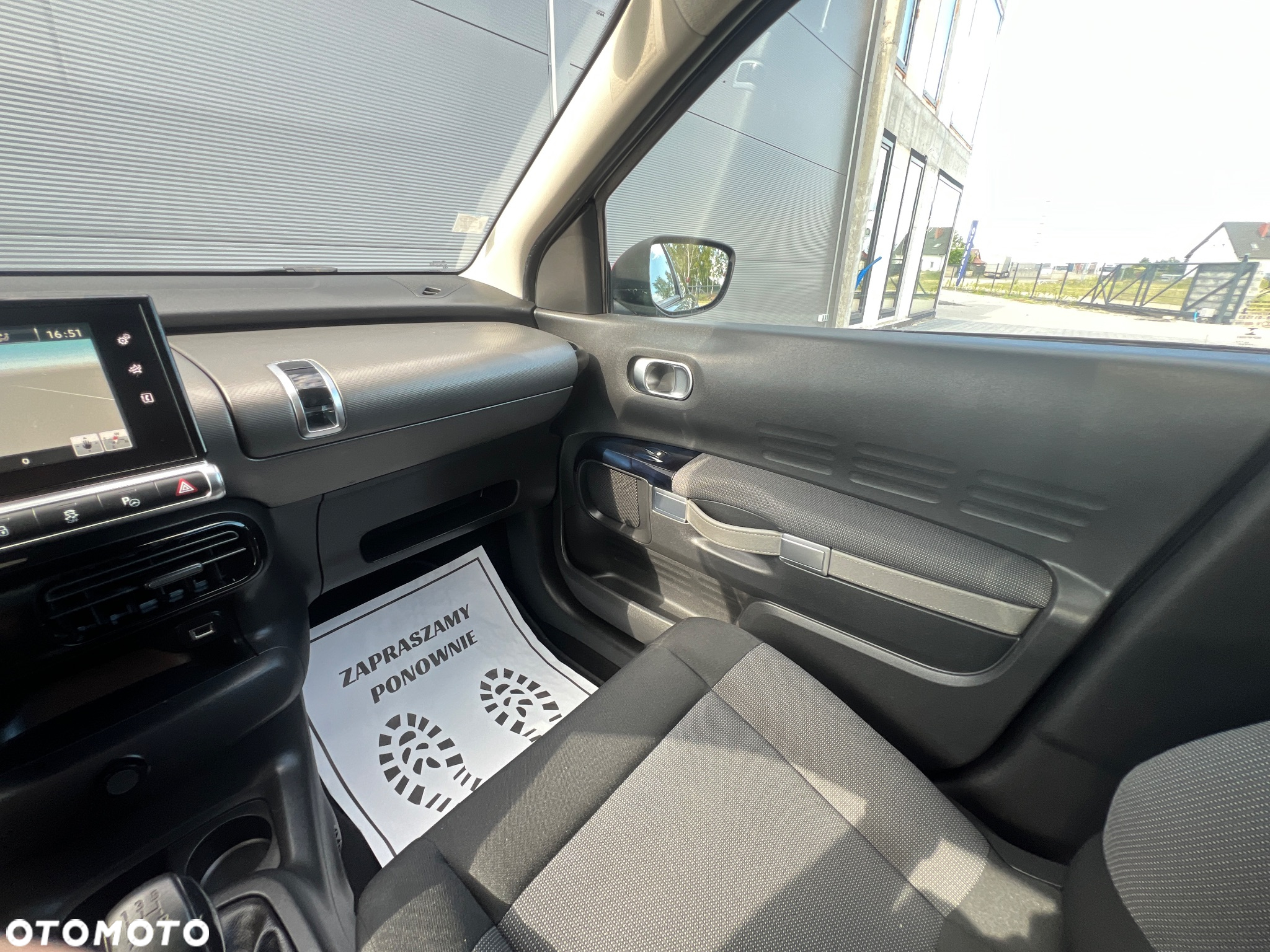 Citroën C4 Cactus 1.2 PureTech Shine Edition S&S - 24