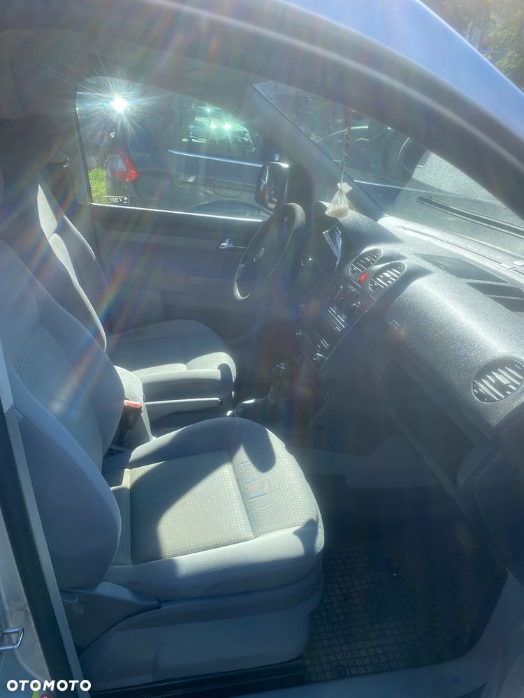 Volkswagen Caddy - 10