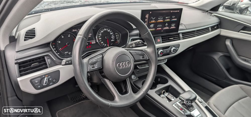 Audi A4 Avant 30 TDI S tronic - 13
