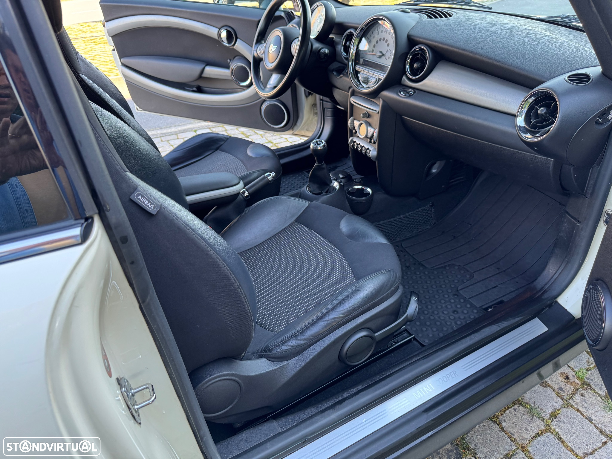 MINI Clubman Cooper D - 8