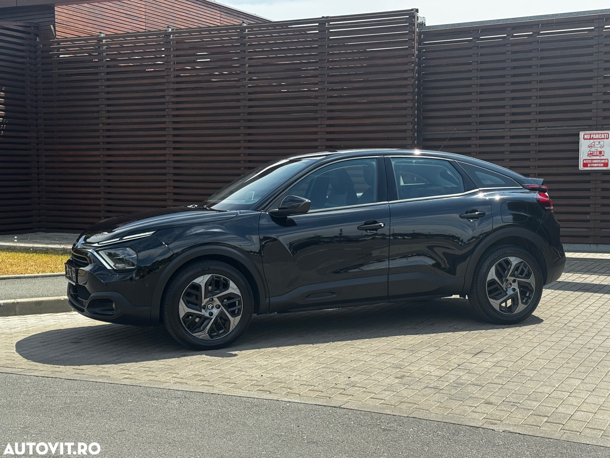 Citroën C4 BlueHDi 130 Stop&Start EAT8 SHINE - 8
