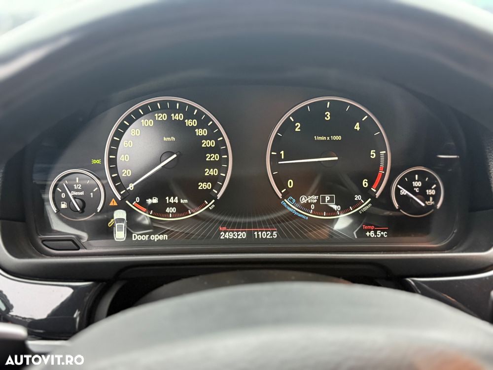 BMW Seria 5 525d xDrive Touring Aut. - 17