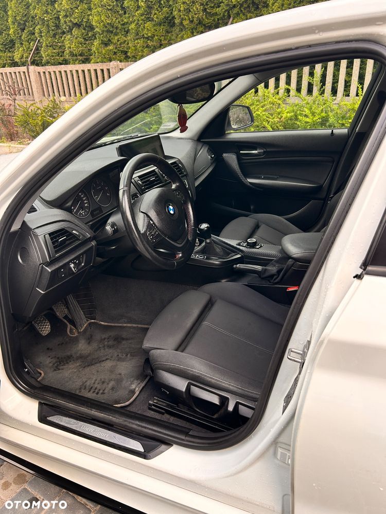 BMW Seria 1 118d Sport Line - 9