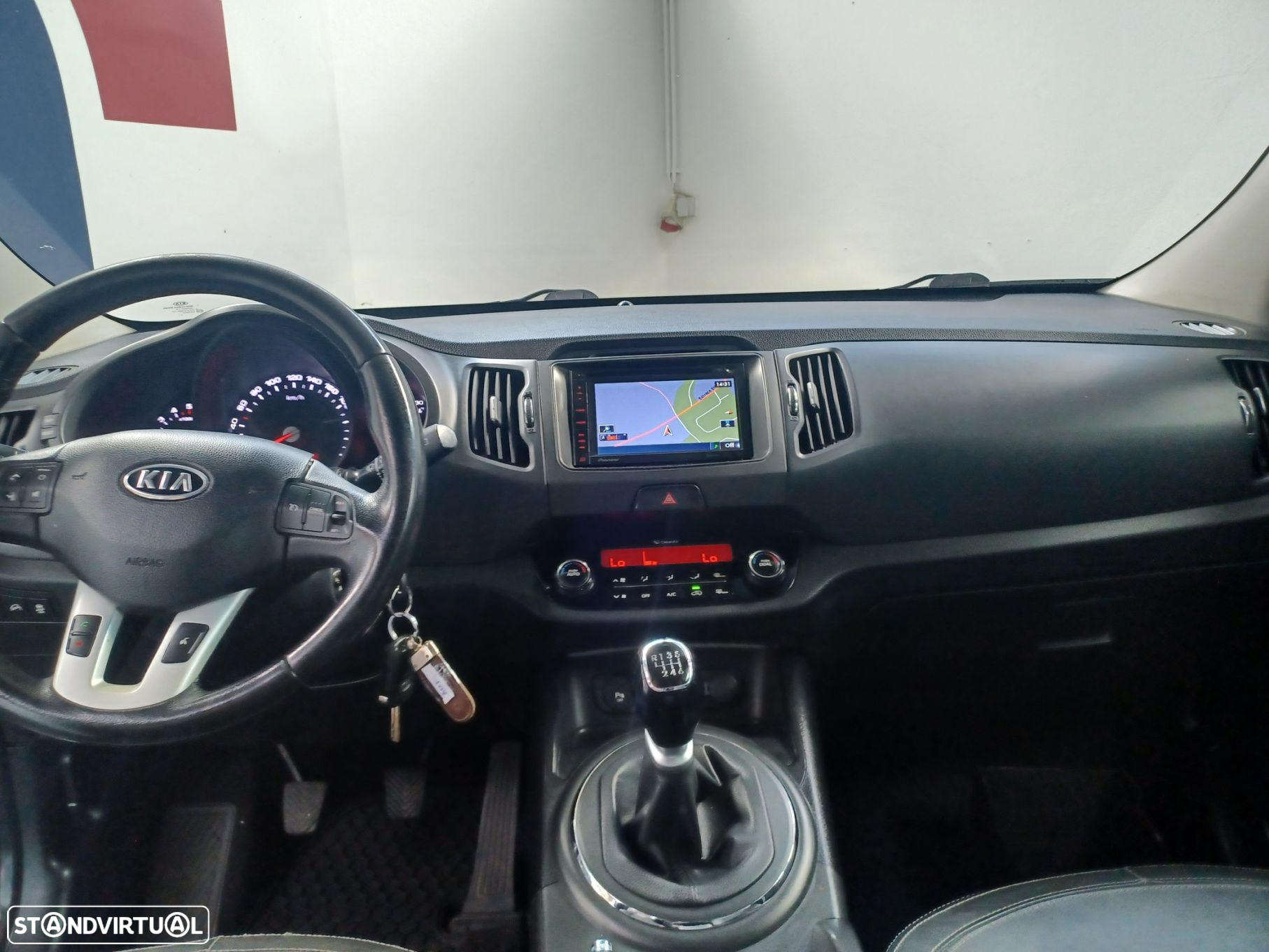 Kia Sportage 2.0 CRDI TX - 5