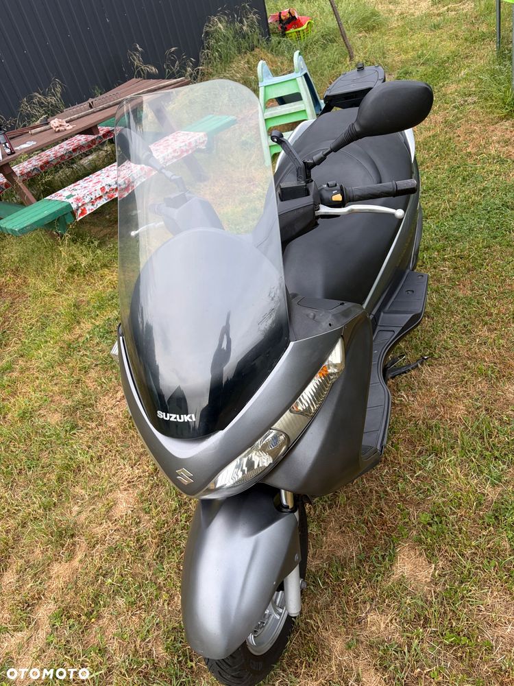 Suzuki Burgman - 6