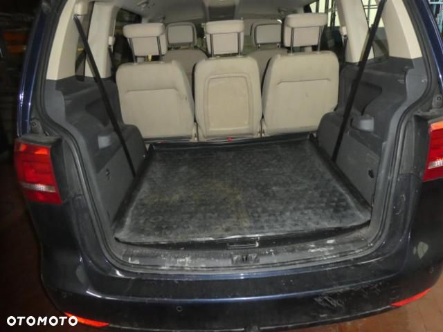 Volkswagen Touran 2.0 TDI Trendline - 11