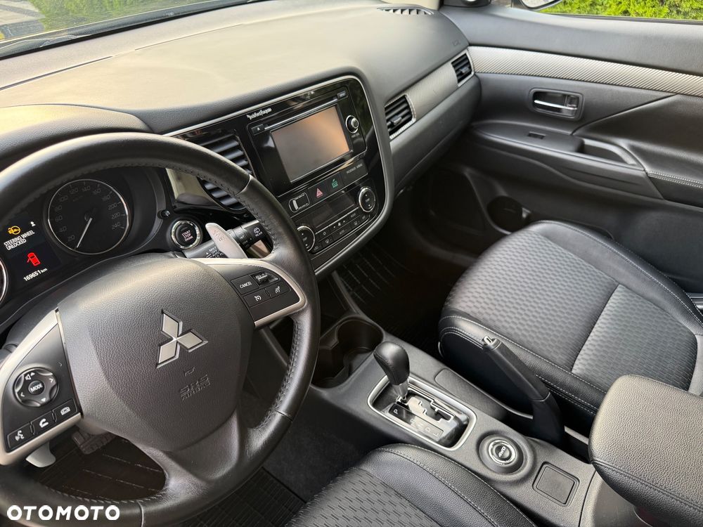 Mitsubishi Outlander 2.2 DID Intense - 15