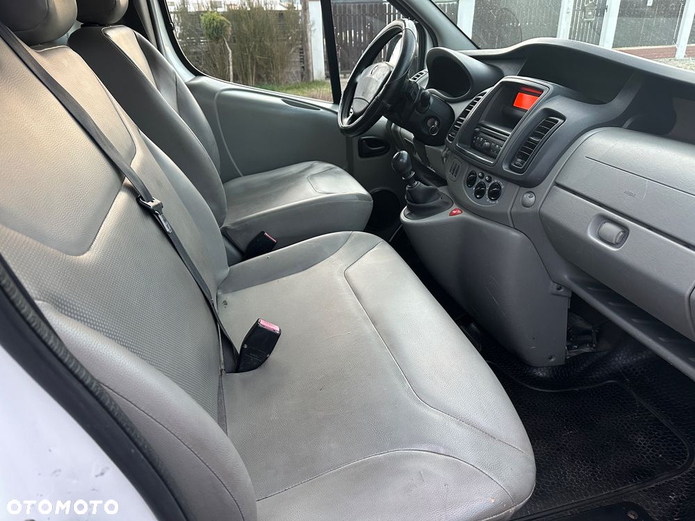 Renault TRAFIC - 8
