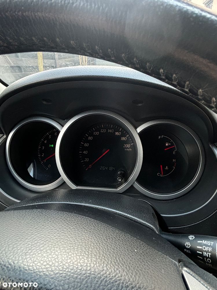 Suzuki Grand Vitara 2.0 De luxe - 21