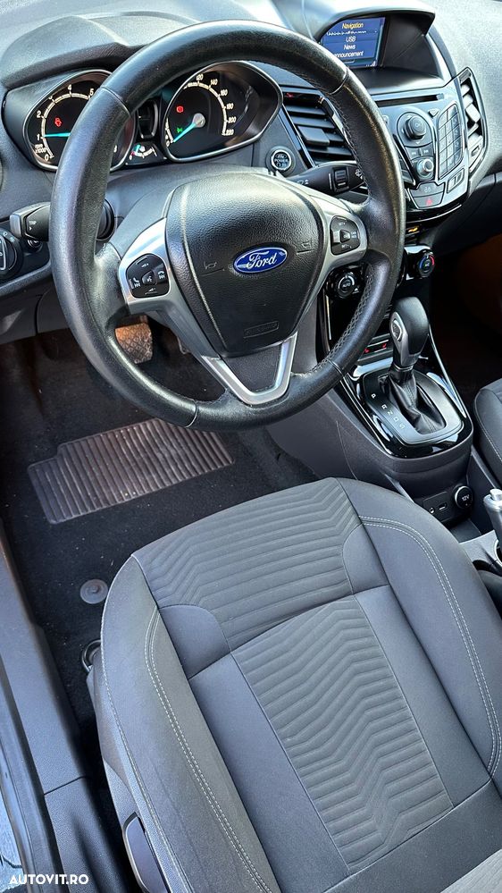 Ford Fiesta 1.0 EcoBoost Powershift Titanium - 12