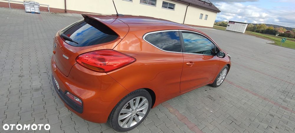 Kia ProCeed 1.4 L - 11