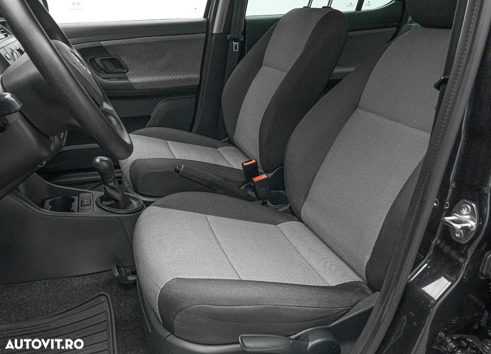 Skoda Fabia 1.2 HTP Family - 14