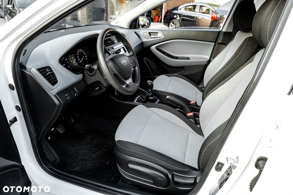 Hyundai i20 1.2 - 16