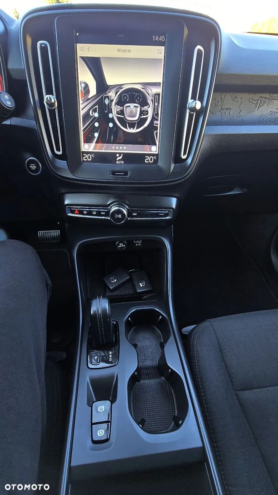 Volvo XC 40 D3 SCR Momentum Core - 17