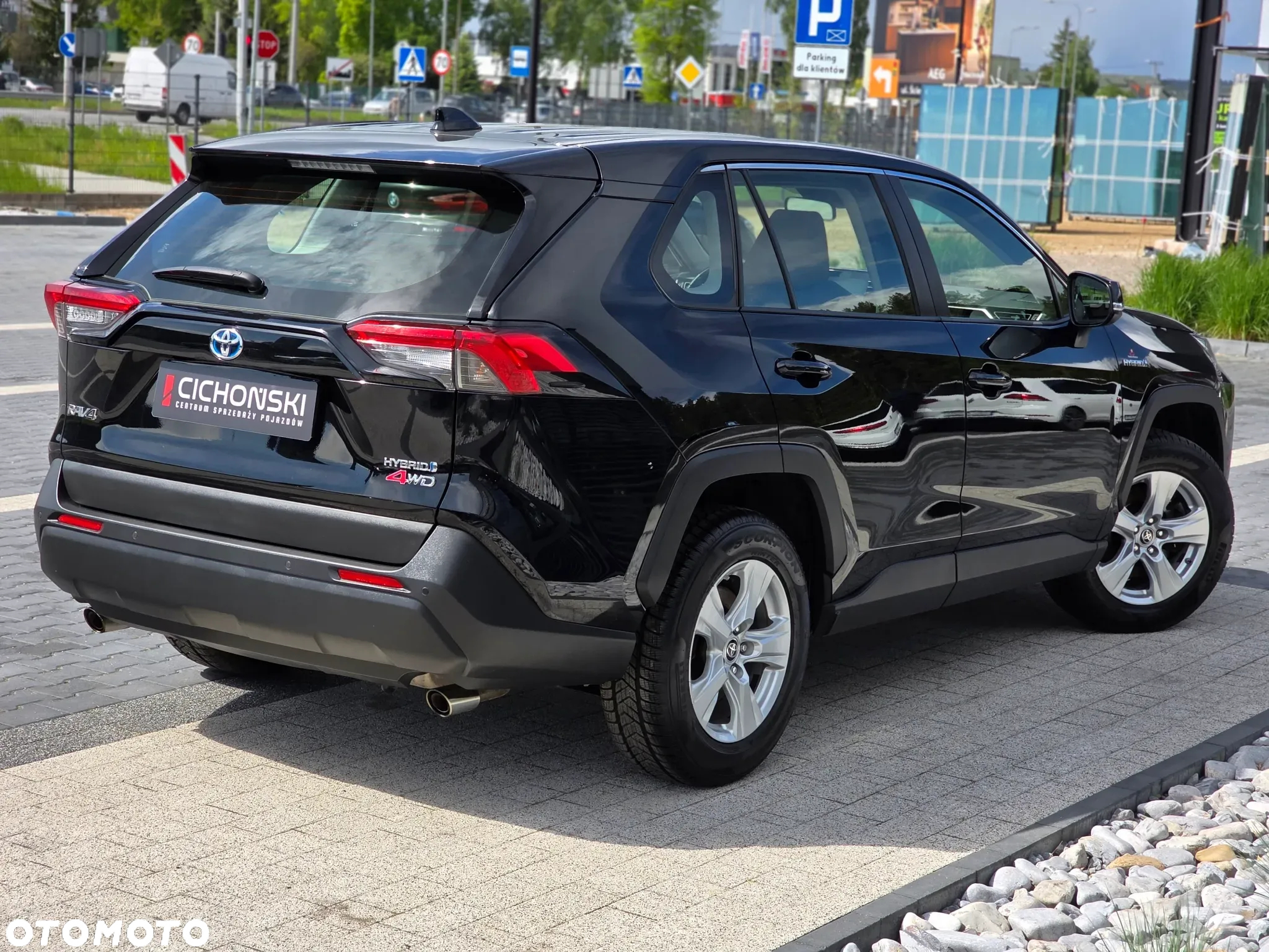 Toyota RAV4 - 9
