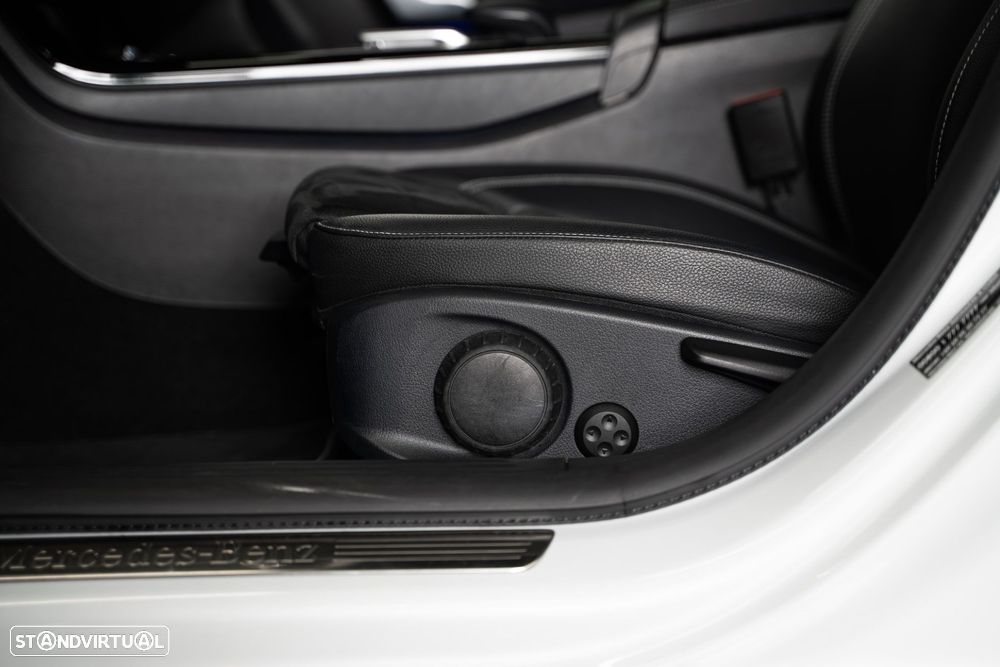 Mercedes-Benz CLA 250 e 8G-DCT AMG Line - 16
